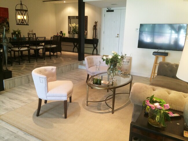 Photo - 14144 Dickens St Unidad 105