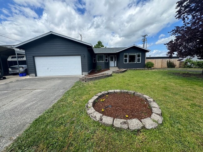 Updated 3 bedroom house - Updated 3 bedroom house