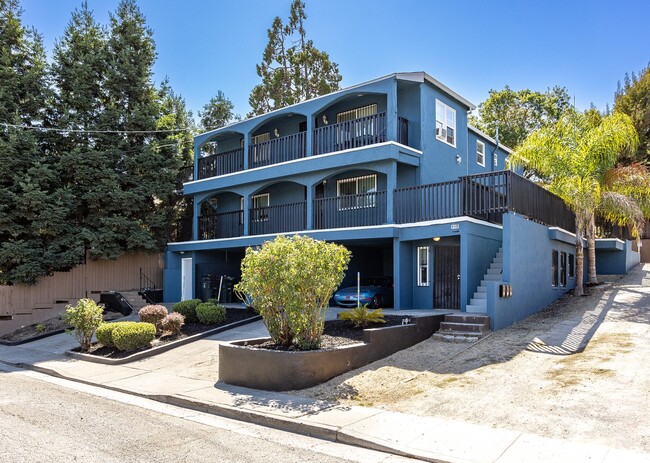 Building Photo - 611 Sheridan St Unit A, A Rental