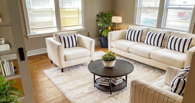 Photo - 1319 Grand Ave