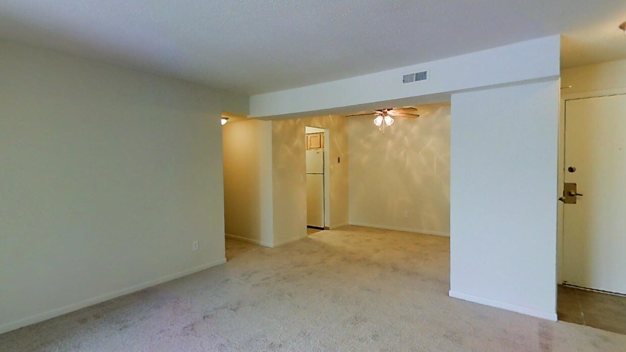 Photo - Woodridge Apartments