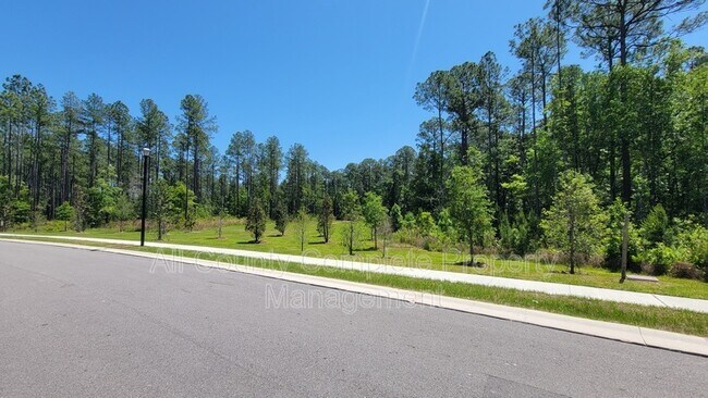 Photo - 210 Dalton Ml Dr