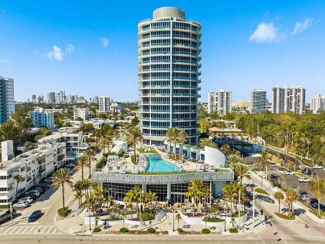 Building Photo - 701 N Fort Lauderdale Beach Blvd Unit 112