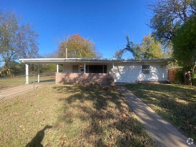 Building Photo - Updated 3 bed 1 bath Rental