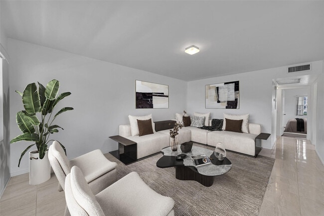 Photo - 486 Fanshaw L Unit 486