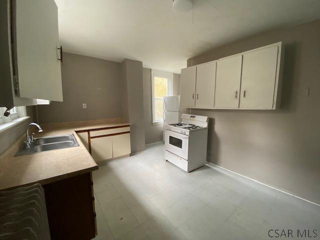 Photo - 722 Somerset St