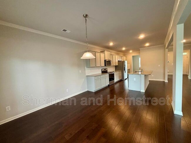 Photo - 240 Callahan Dr