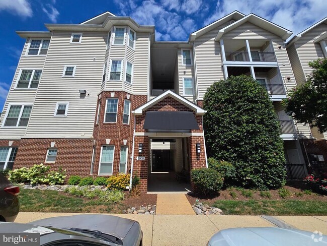 Building Photo - 1600 Spring Gate Dr. Rental