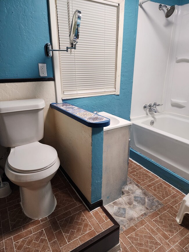 Photo - 2547 Nichols Dr