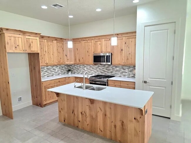 Photo - 3 Bedroom Home In 55+ Community!