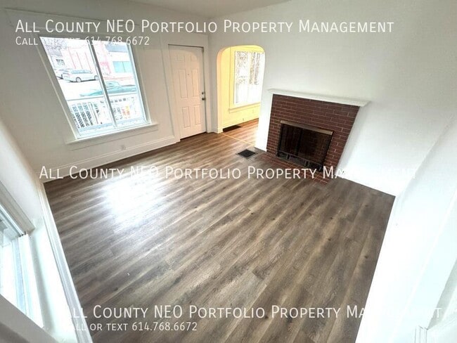 Photo - 2690 Sullivant Ave