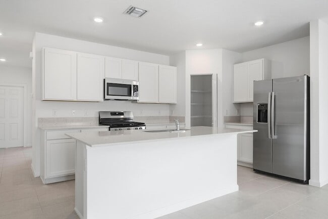 Photo - 10461 NW Suncrest Lp