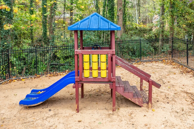 Playground - Royal Manor Apartments