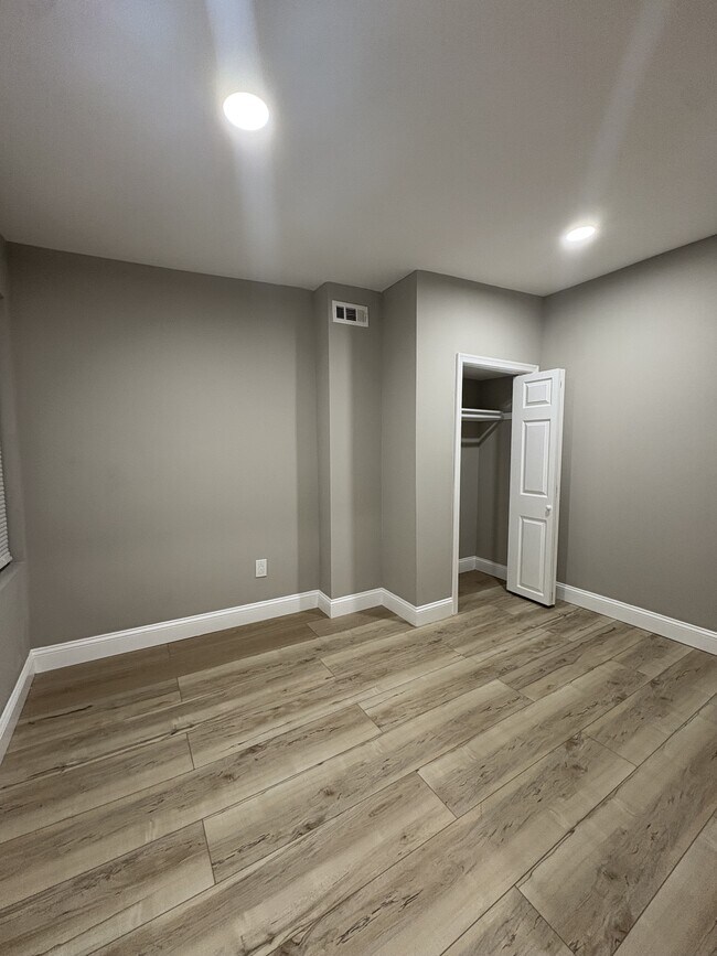 Photo - 2229 N Hancock St