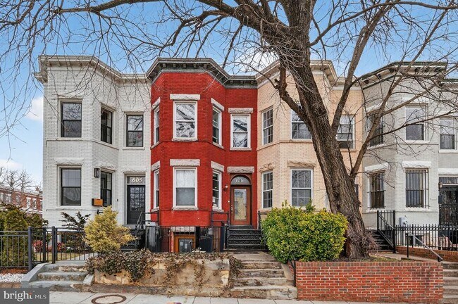 Photo - 1169 6th St NE