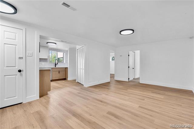 Photo - 888 Wolff St