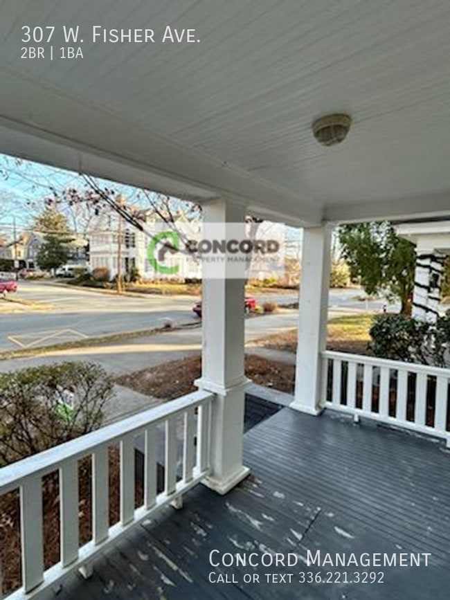 Photo - 307 W Fisher Ave