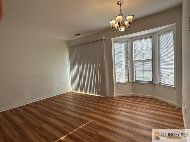 46 Lear Ct