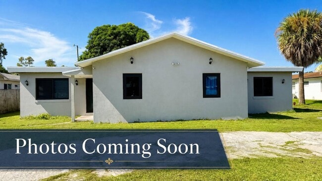 Building Photo - 4729 Myrtle Ln