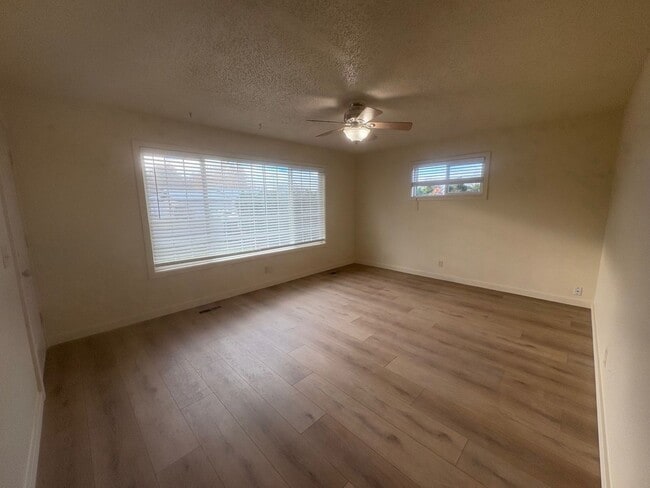 Photo - sim614/616 Unidad 616