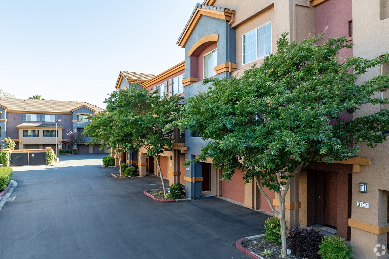 Alternative Building View - Park Place Regency Park