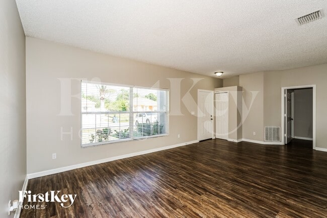 Photo - 2242 Mantilla Ave SE