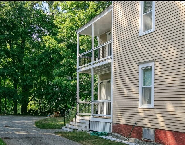 Photo - 110 Graham St Unit 110GrahamStreet2ndfl