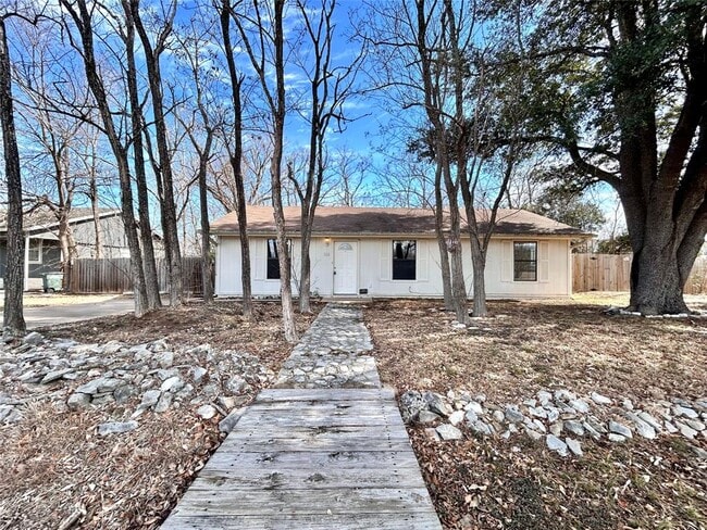 Building Photo - 510 Powell Dr