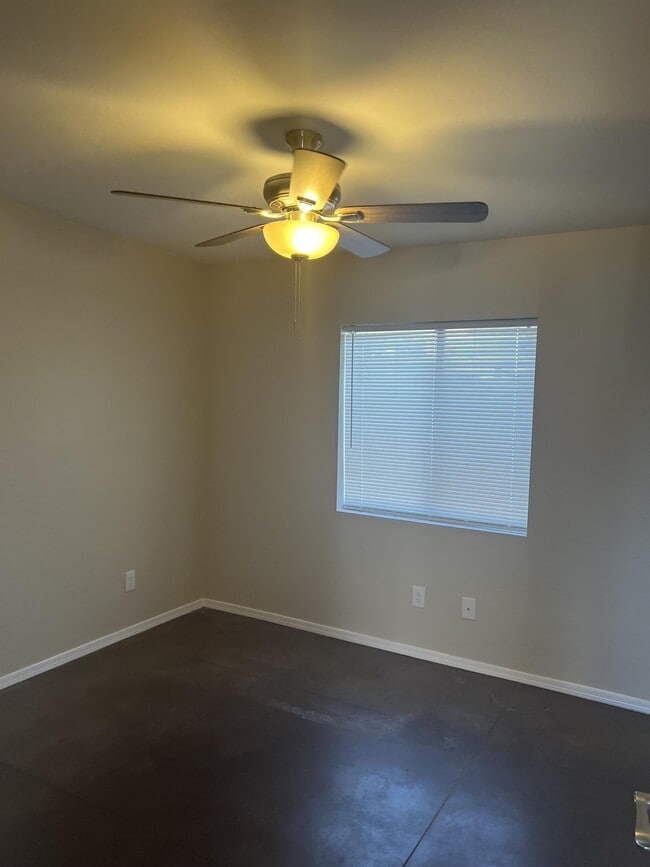 Photo - 3865 N Tyndall Ave Unit 1