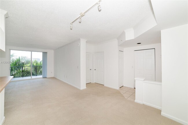 Photo - 17150 N Bay Rd Unit 2512