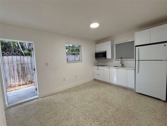 Photo - 50 Flagami Blvd Unit E