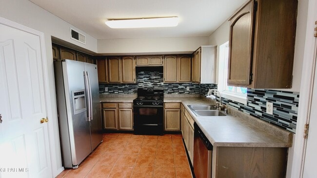 Photo - 6217 Rose Colleng Pl