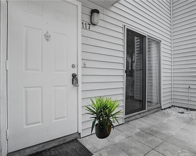 Photo - 117 SW 3rd St