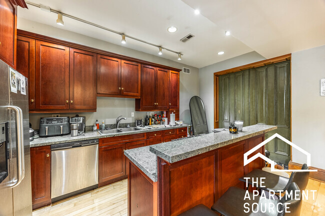 Building Photo - 2052 N Cleveland Ave Unit 1 Rental