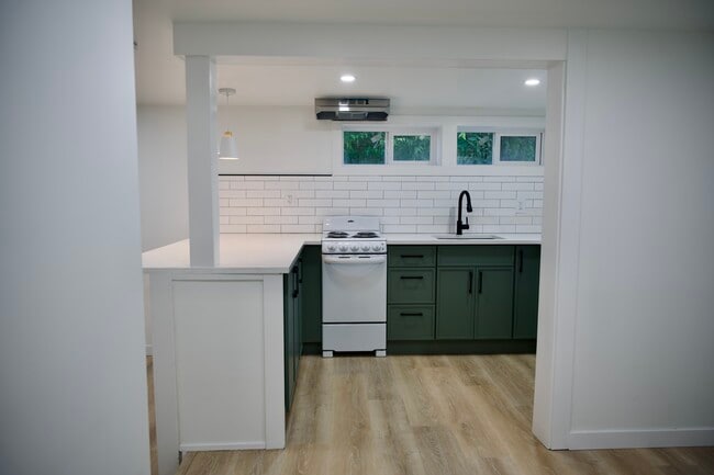 Building Photo - 7027 22nd Ave NW Unit 3 Rental