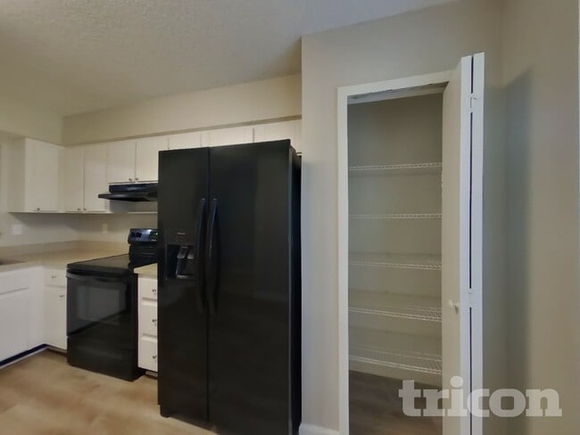 Photo - 1553 Kingfisher Blvd