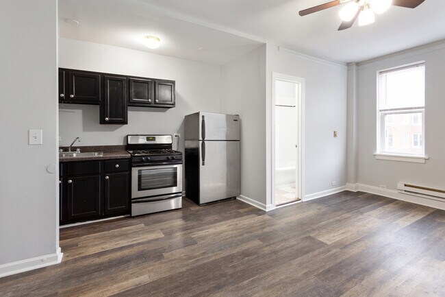 Photo - 5860 N Kenmore Ave