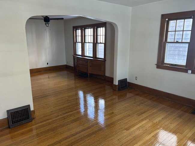 Photo - 138 S Francis Ave