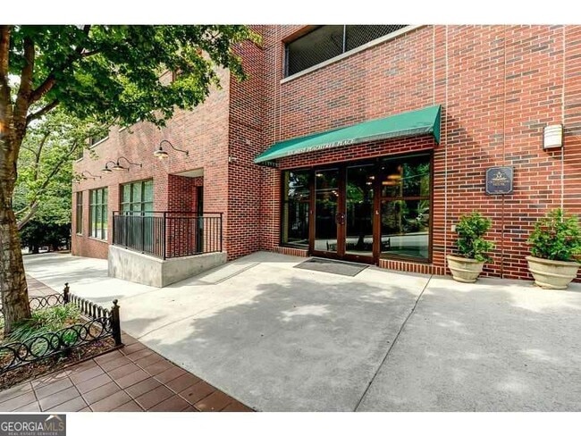 Building Photo - 115 W Peachtree Pl NW Unit 605
