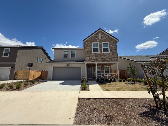 Building Photo - Brand new stunning 4-bedroom, 2.5-bathroom home in the desirable Clovis, CA