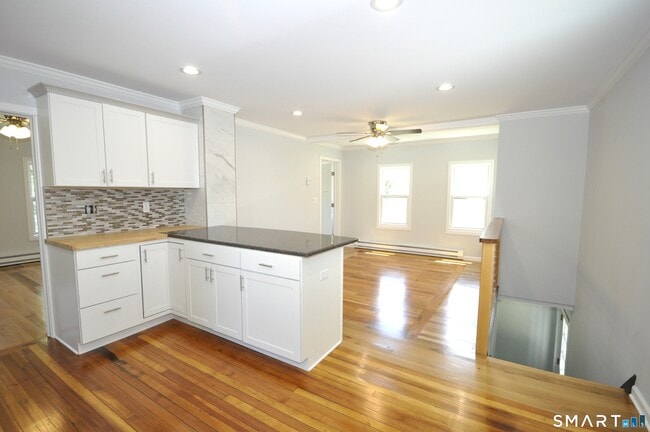 Photo - 17 Hough St