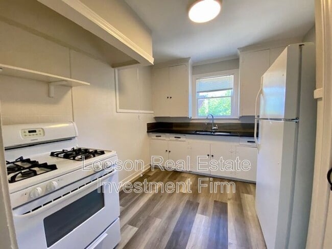 Photo - 735 Ratcliff St