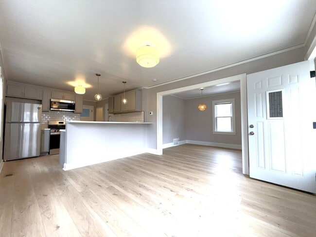 Photo - 323 N 59th St Unit 323A N 59th Street