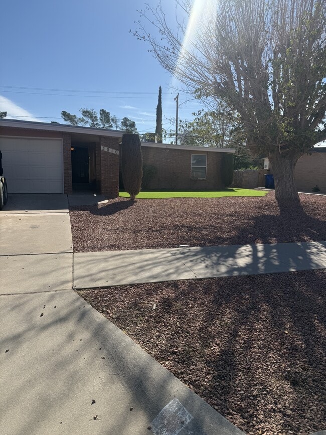 Building Photo - 3010 Wedgewood Dr Rental