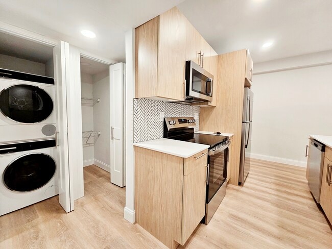 Photo - 501 Beacon St