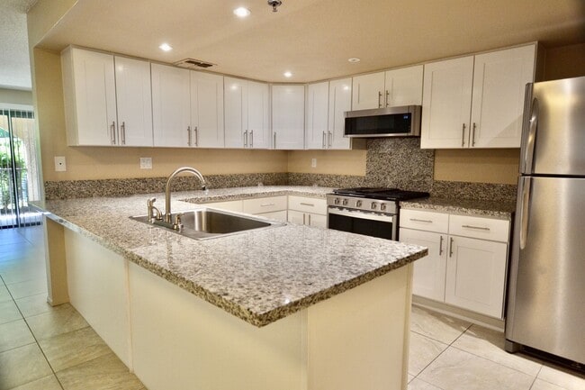 Photo - 200 E Racquet Club Rd