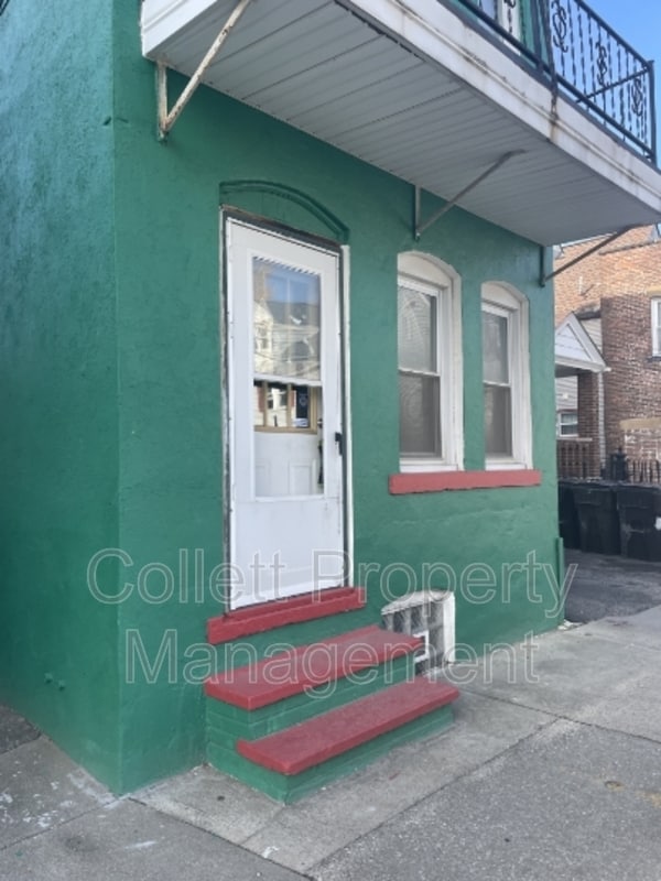 Photo - 1924 E 123rd St