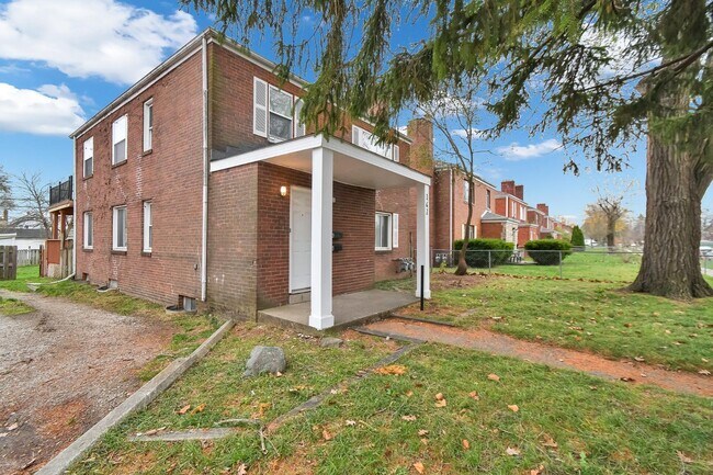 Photo - 162 S Powell Ave