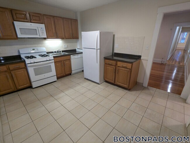 Photo - 6 Barrows St Unit 4