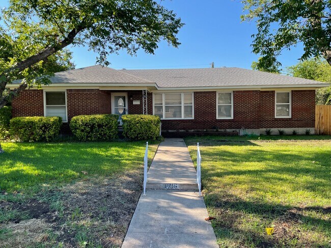 Photo - 4716 Cole Ave